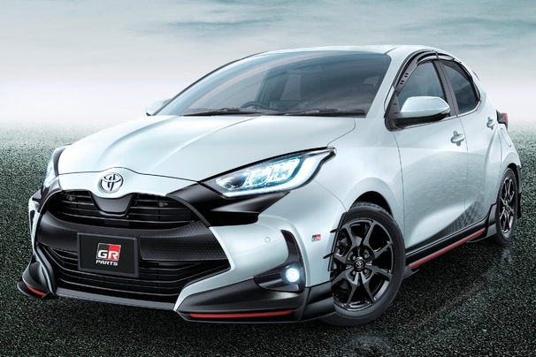 GRパーツ（販売店装着オプション）Z（2WD・CVT）