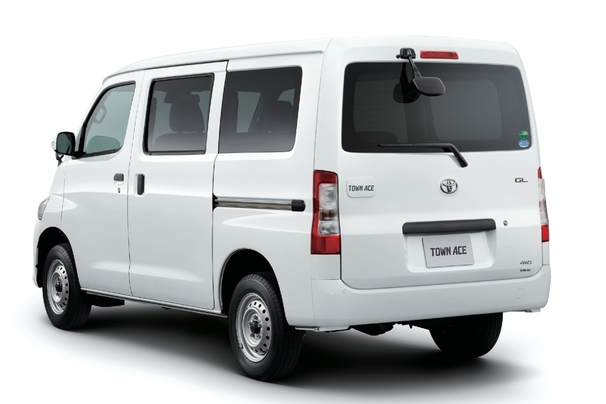 リヤスタイリング　GL（4WD）・4A/T。