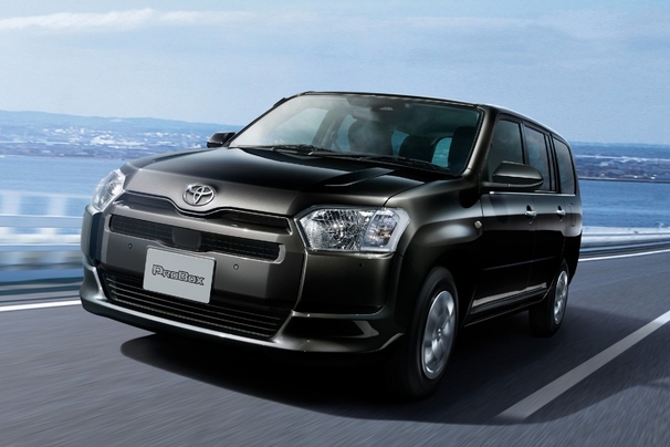 F（ハイブリッド車）