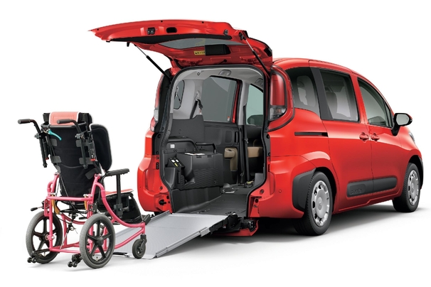 G（ガソリン・2WD） 車いす仕様車“タイプⅡ（助手席側セカンドシート無）”