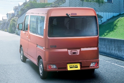 デラックス（CVT・2WD）