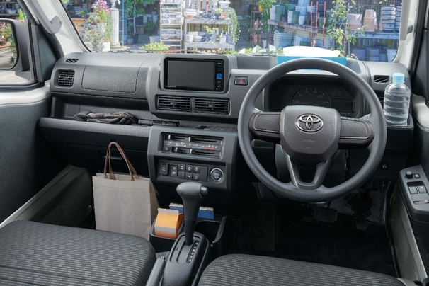 エクストラ（CVT・4WD）