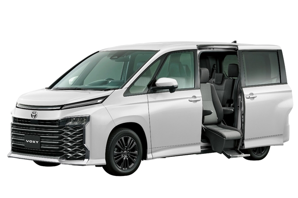 S-G（ハイブリッド・2WD・7人乗り）サイドリフトアップチルトシート装着車
