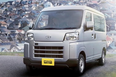 デラックス（CVT・2WD）