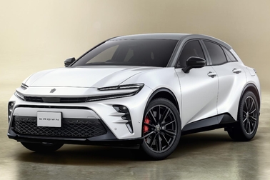 （左）：特別仕様車 SPORT RS “THE 70th” （ベース車両はSPORT RS）
